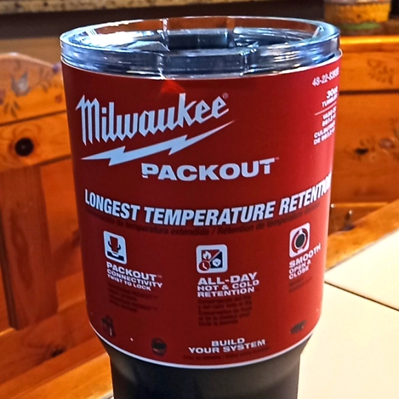 Milwaukee Packout. 30oz Tumbler. Longest Temperature Retention. NWT. 48-22-8393B - Picture 2 of 10